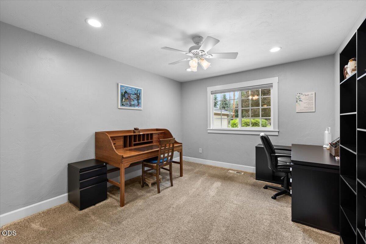 2618 Syringa Drive