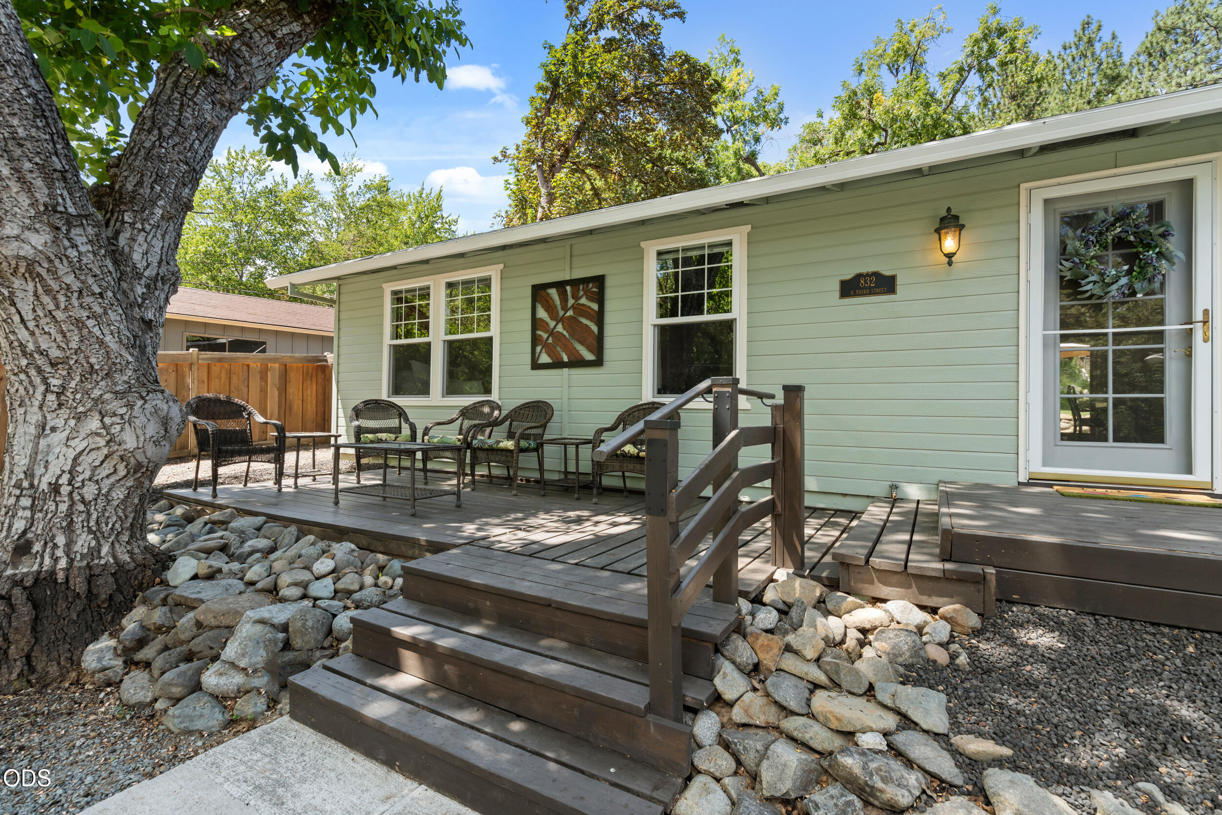 832 S 3rd Street