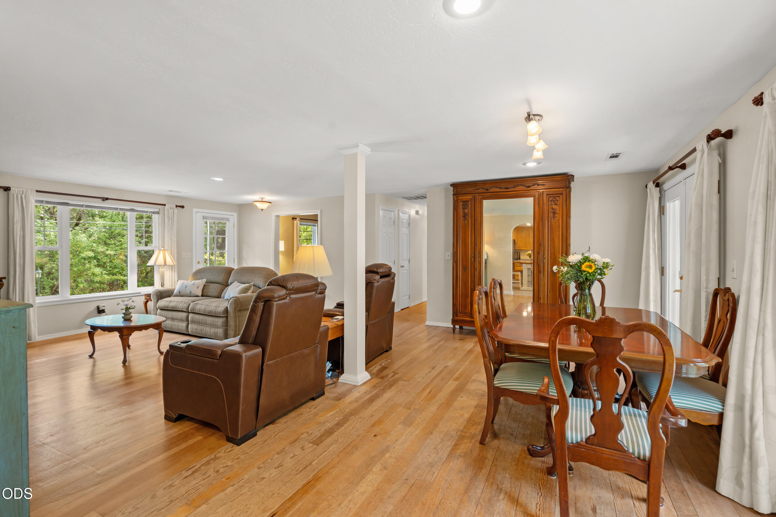 832 S 3rd Street