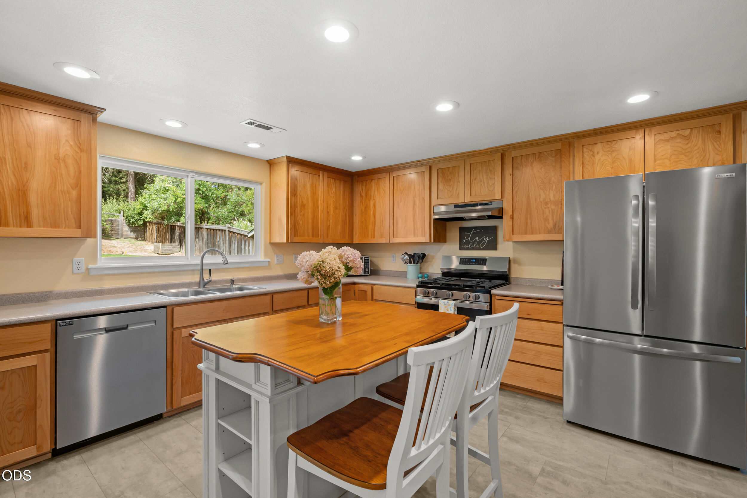 832 S 3rd Street