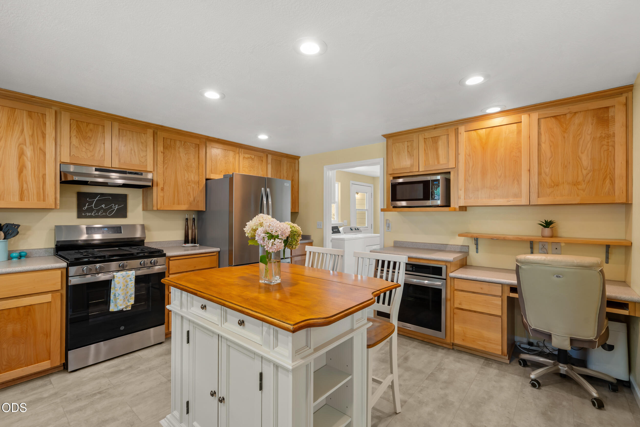 832 S 3rd Street