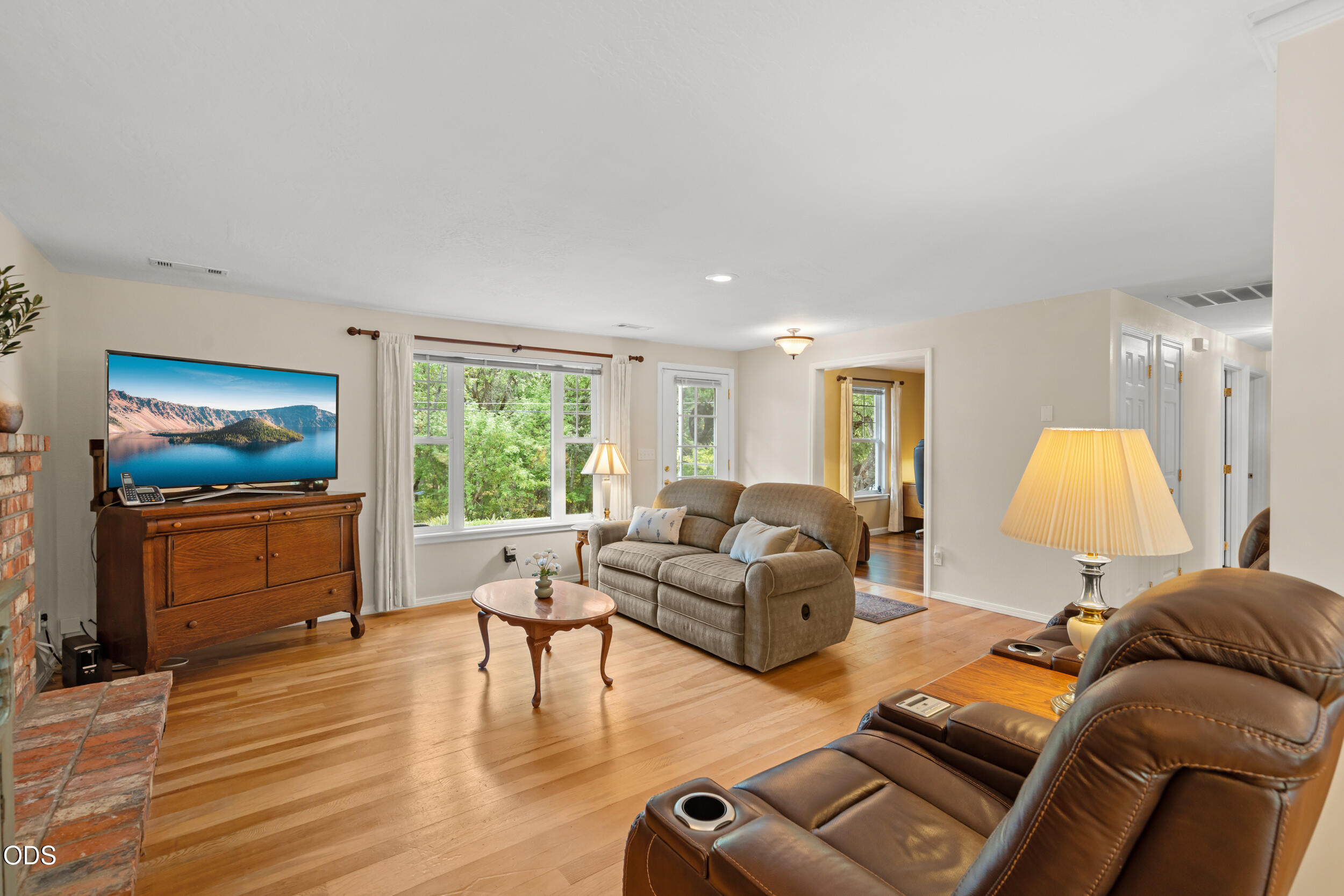 832 S 3rd Street
