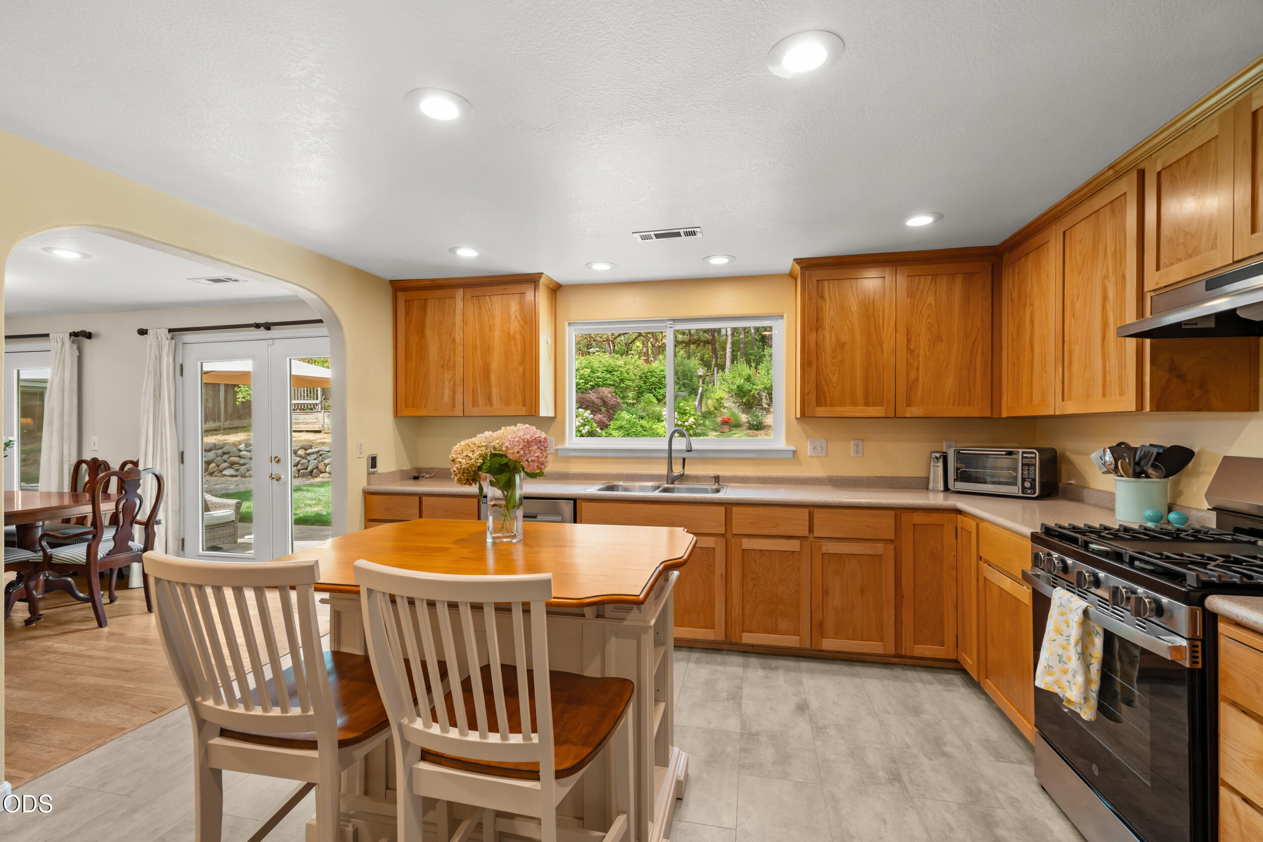 832 S 3rd Street
