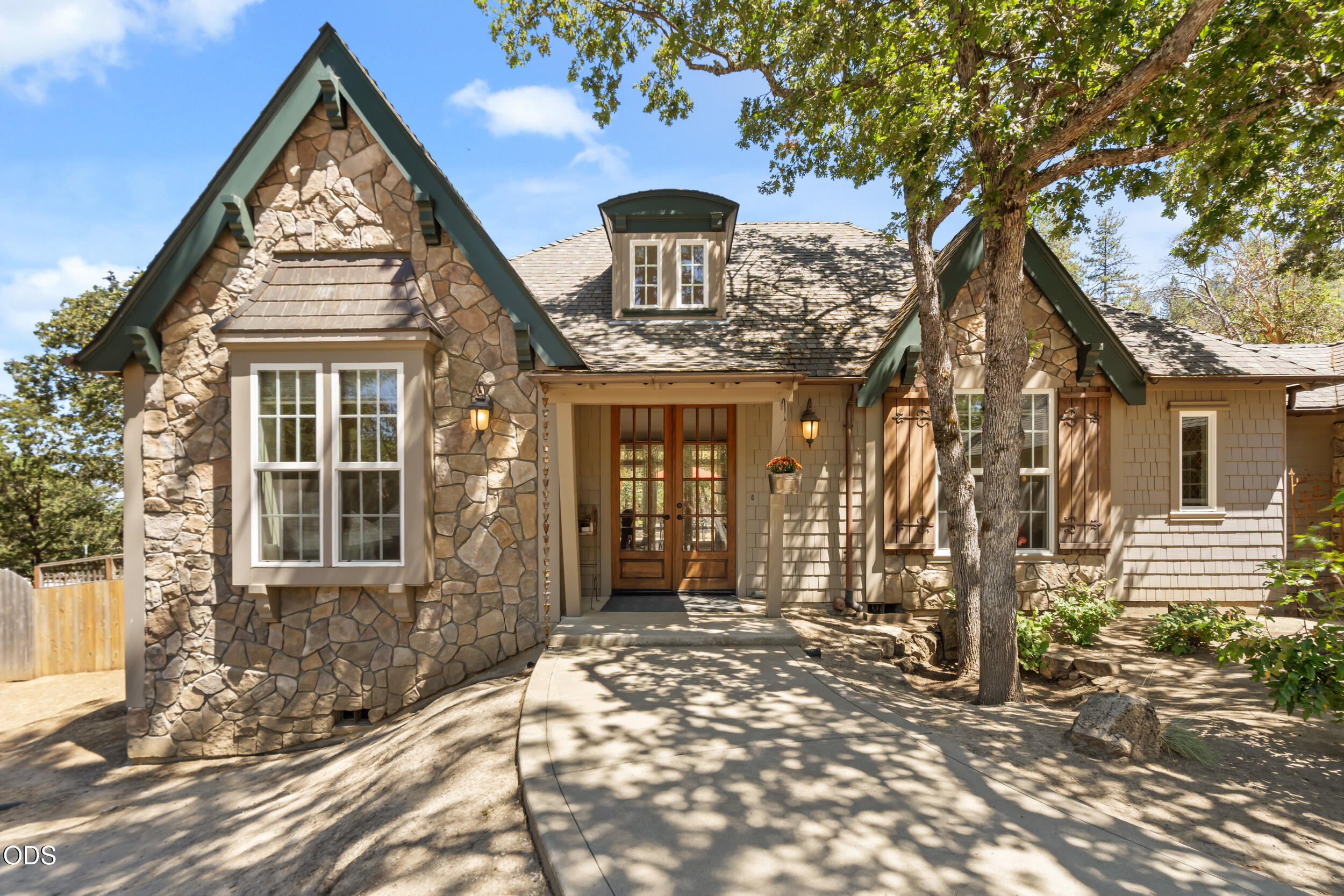 225 Andesite Drive