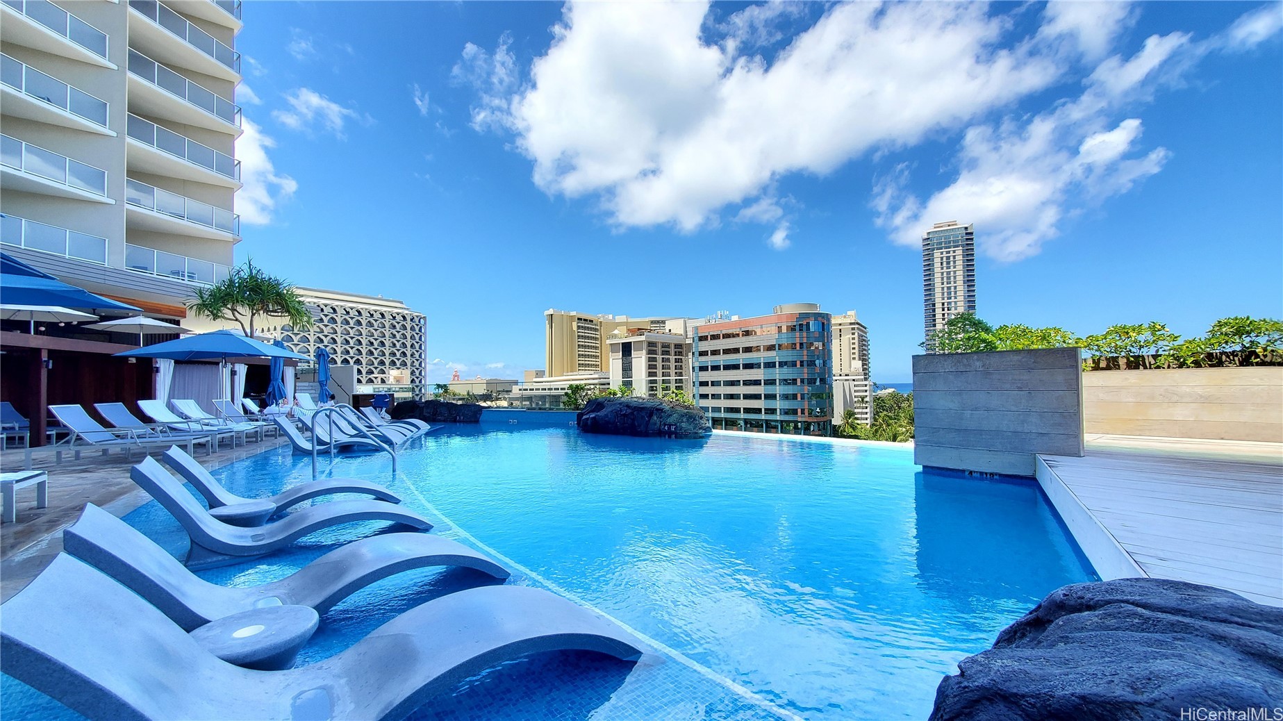 2139 Kuhio Avenue 2401