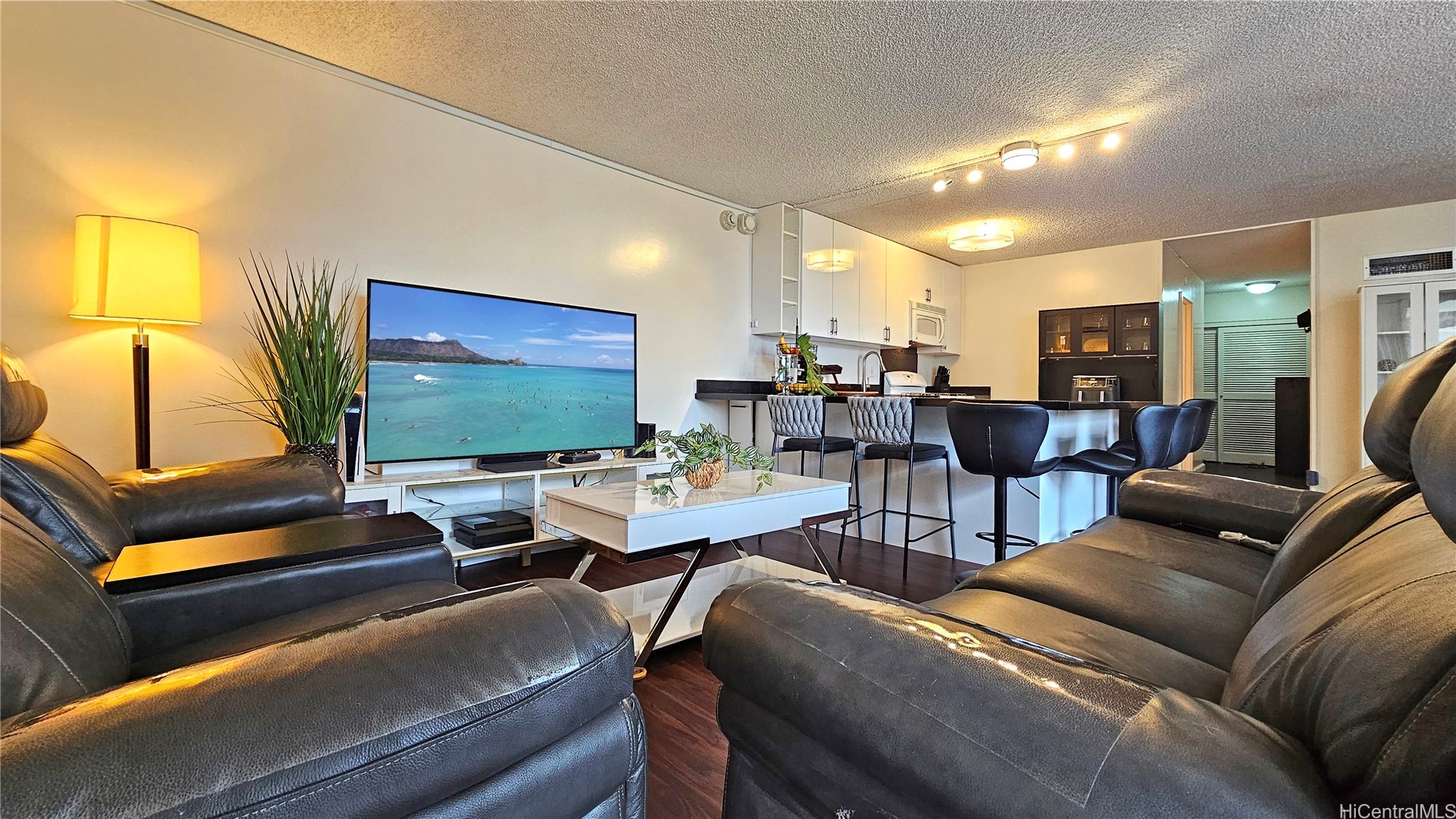 2215 Aloha Drive DH405