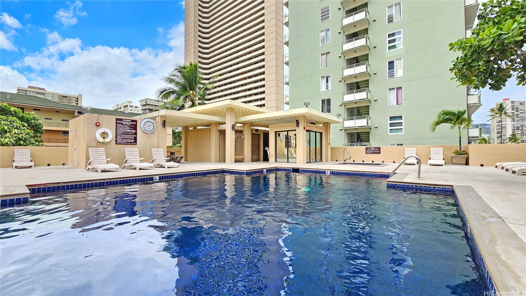 2215 Aloha Drive DH405