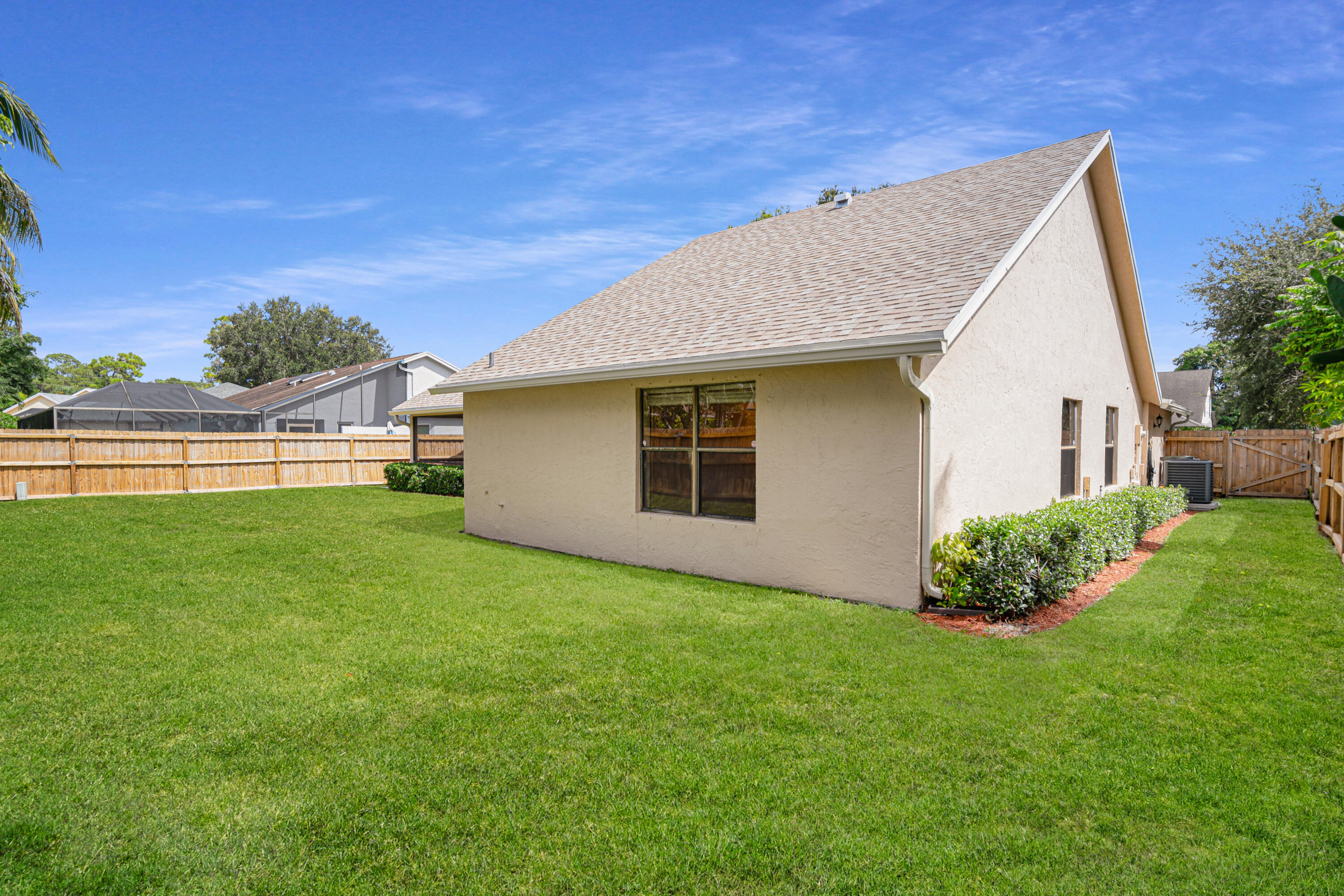 12275 Sannenwood Lane