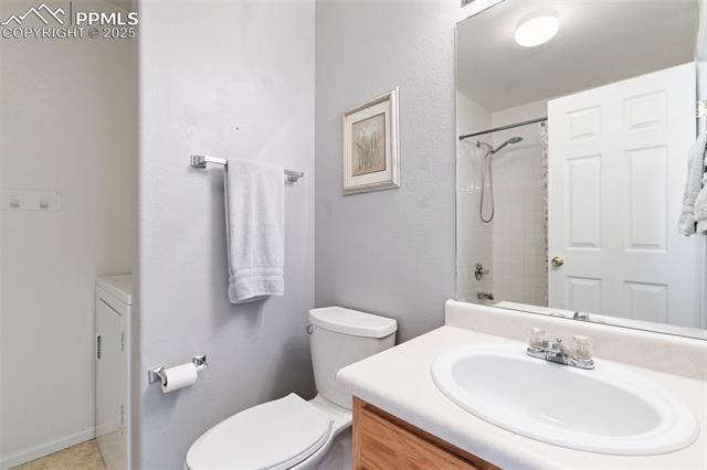 5511 Sunshade Point
