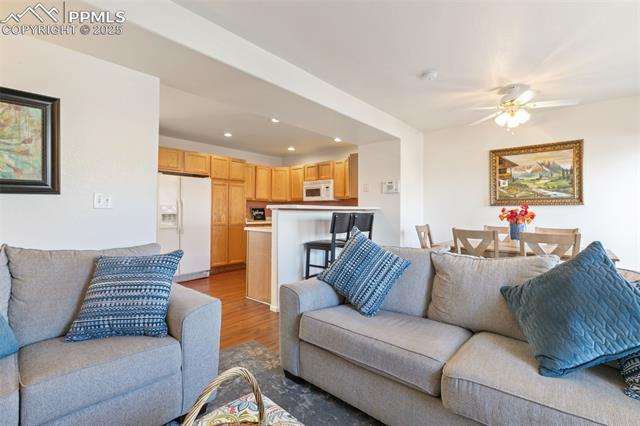 5511 Sunshade Point