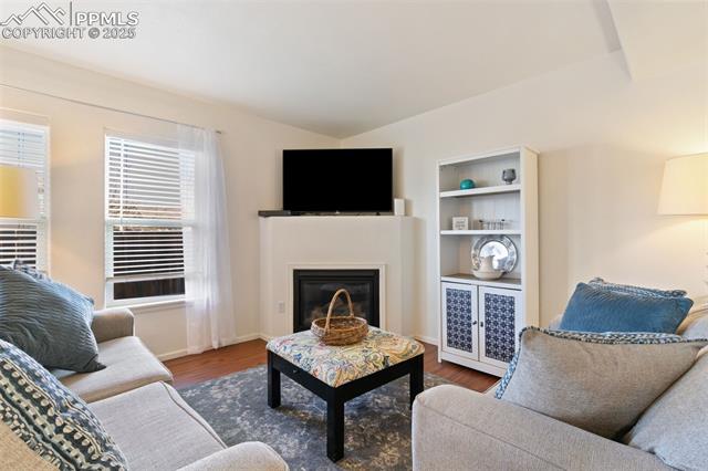 5511 Sunshade Point