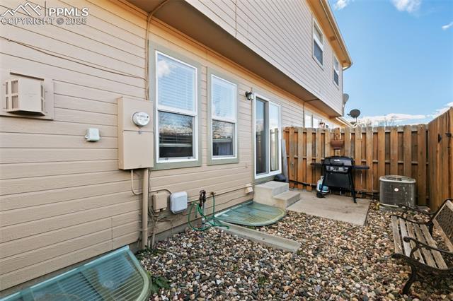 5511 Sunshade Point
