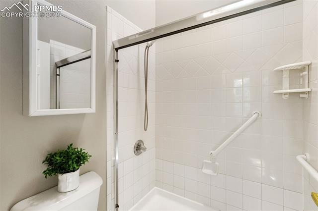 3263 Chestnut Glen Lane