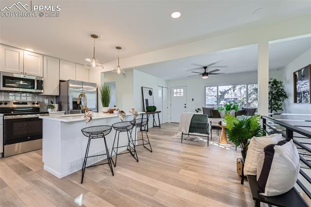 2894 Merry Lane