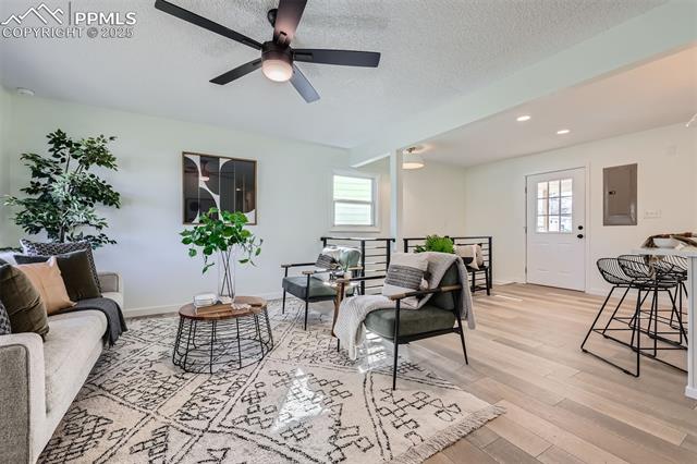 2894 Merry Lane