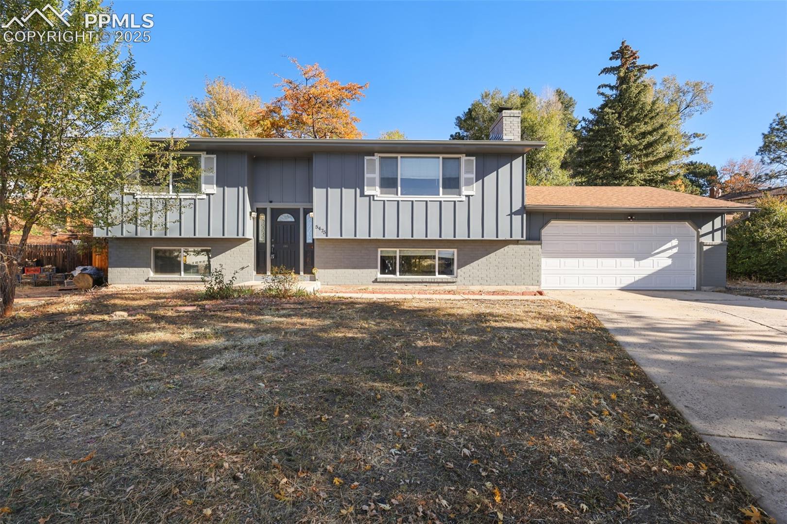 5475 Villa Circle