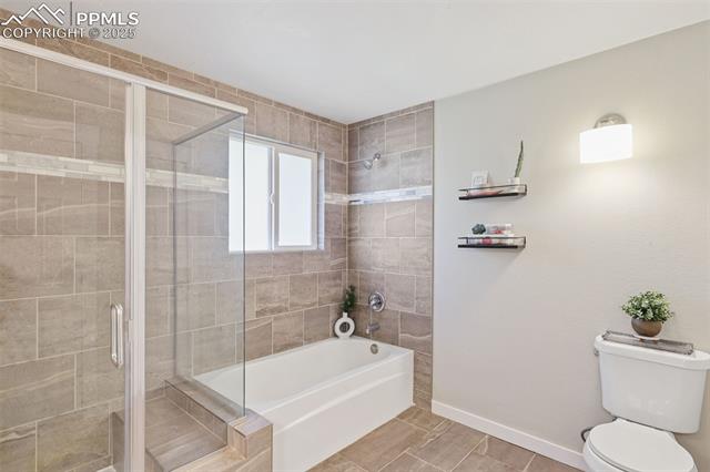5475 Villa Circle
