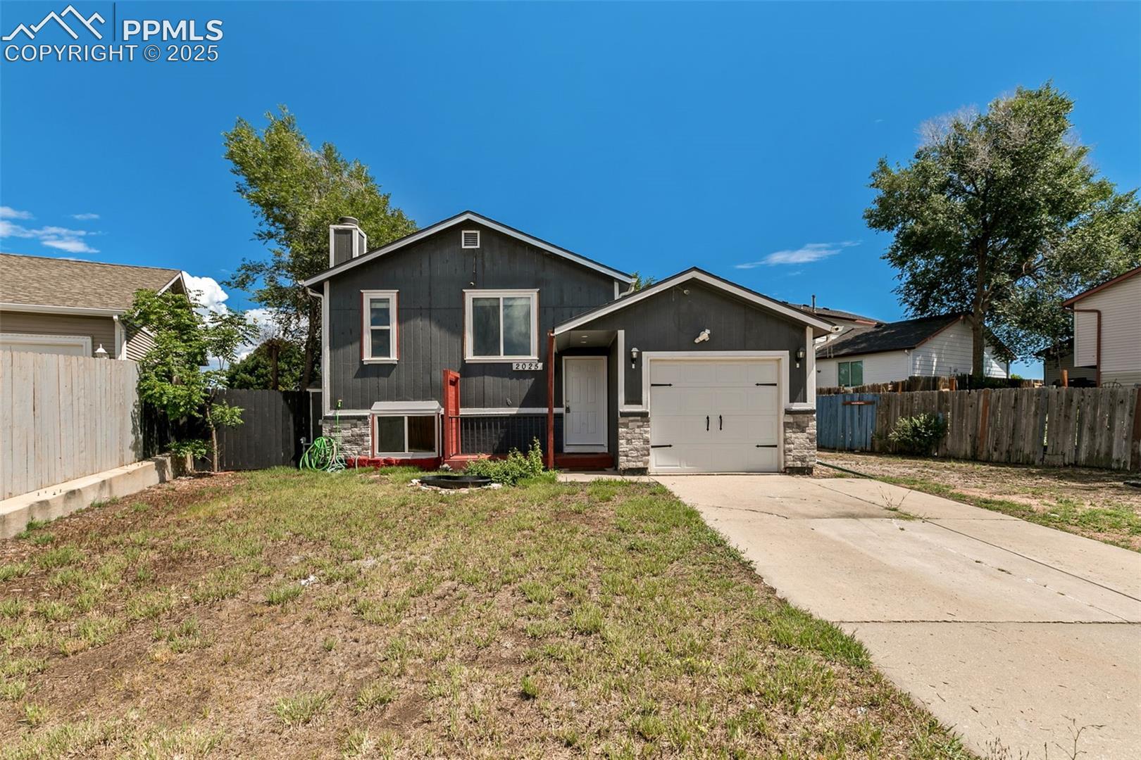 2025 Grosbear Lane