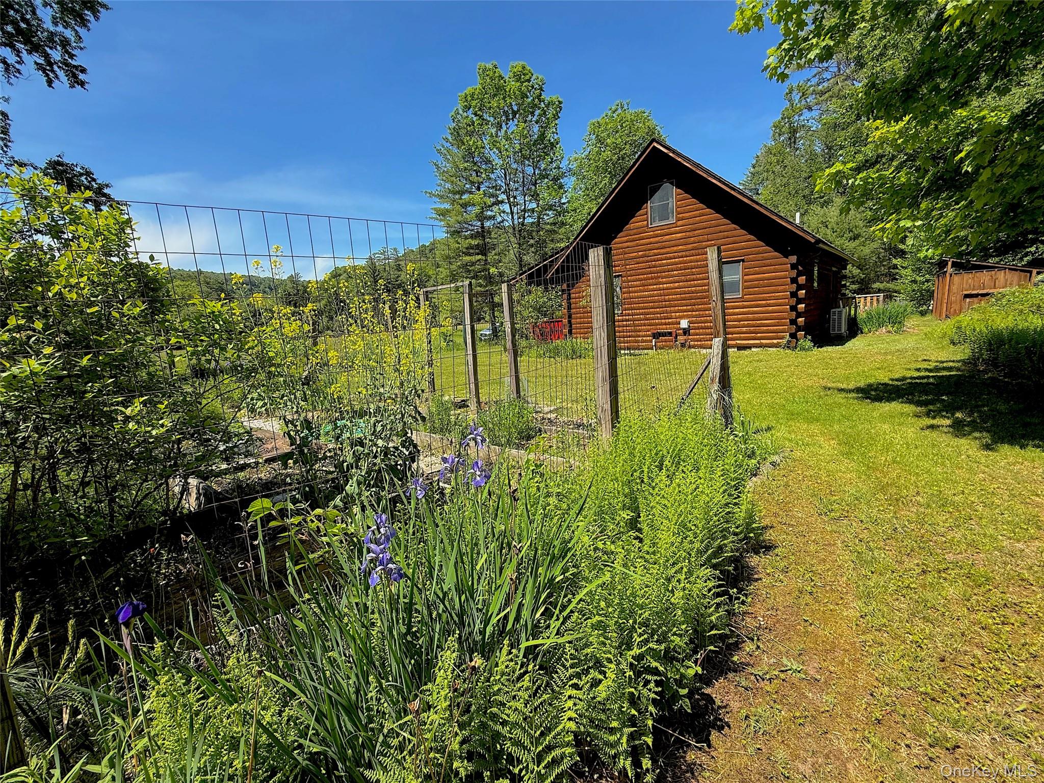 978 Claryville Road
