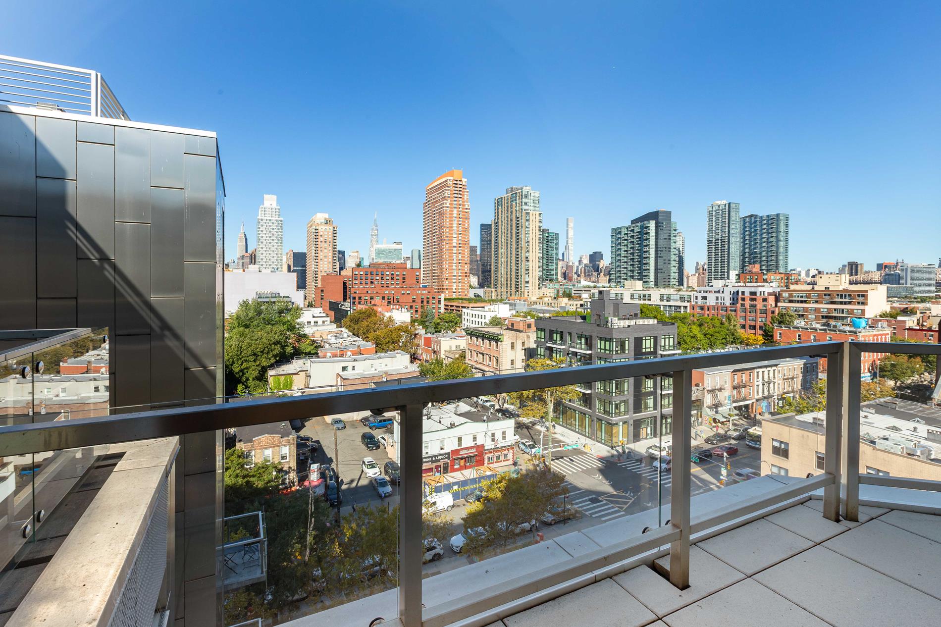 10-17 Jackson Avenue PH8I