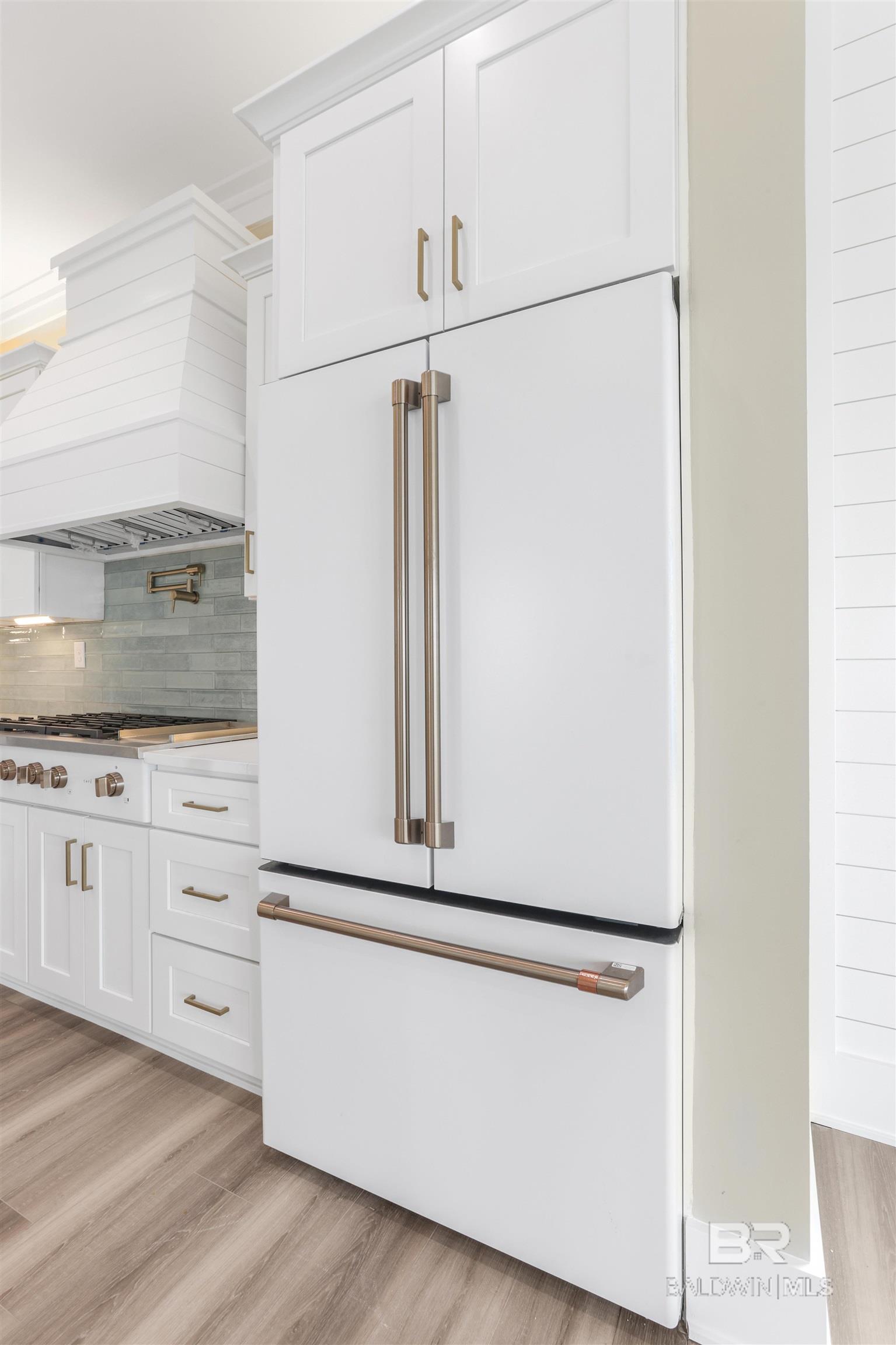 25827 W Perdido Avenue