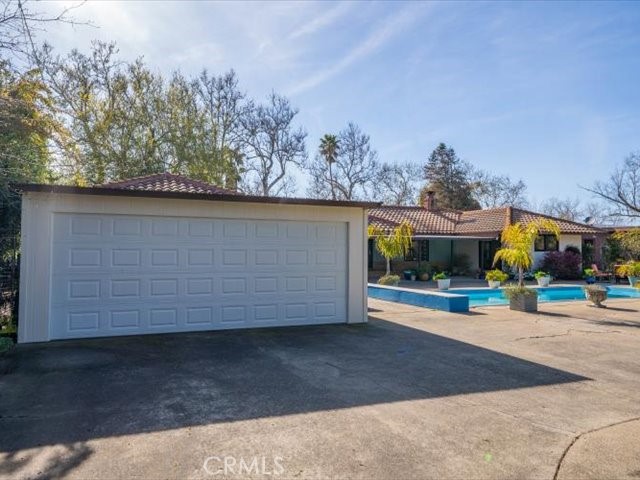 195 Howell Avenue