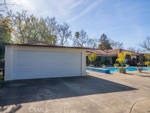 195 Howell Avenue