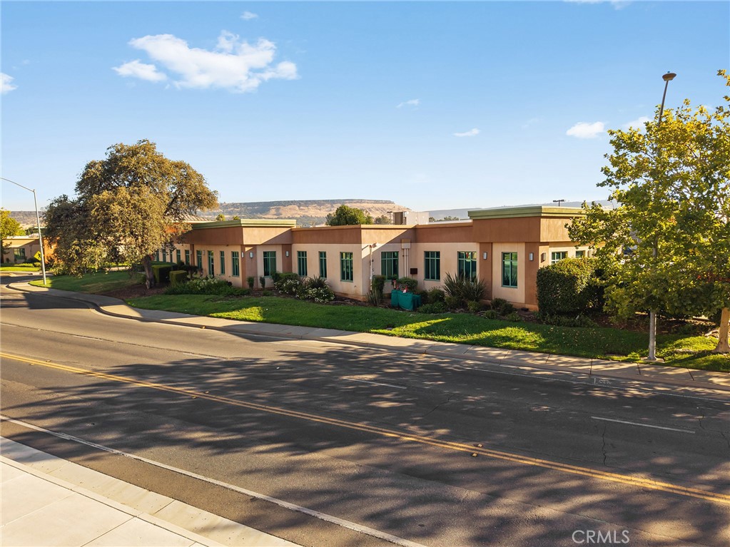 82 Table Mountain Boulevard