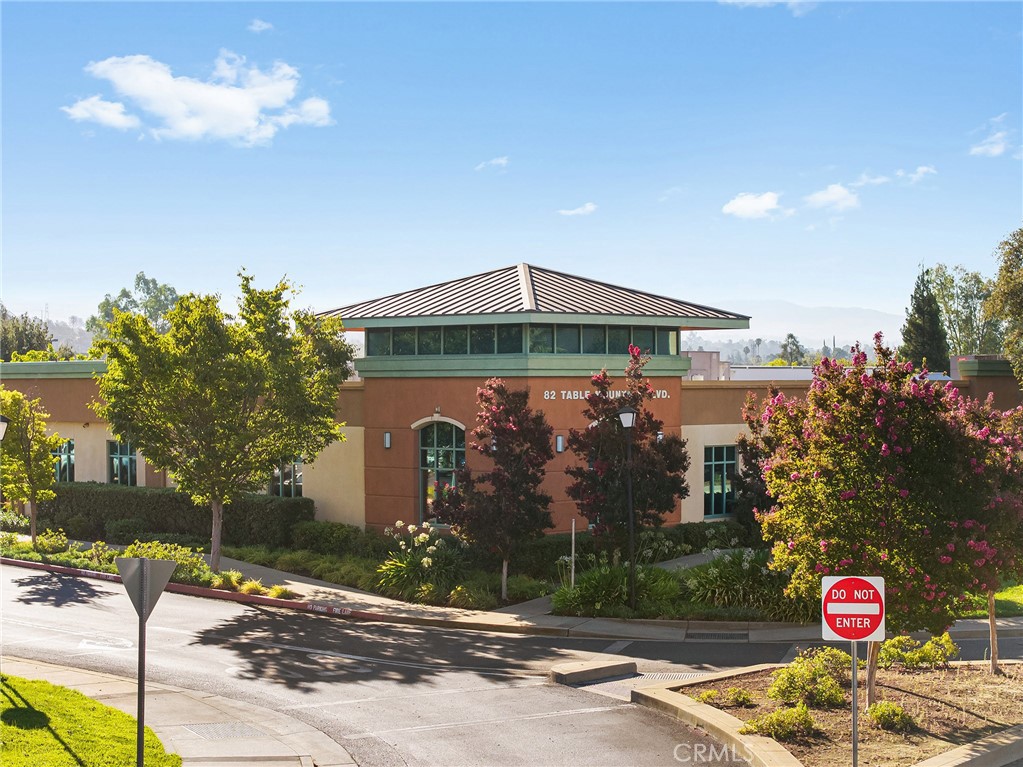 82 Table Mountain Boulevard