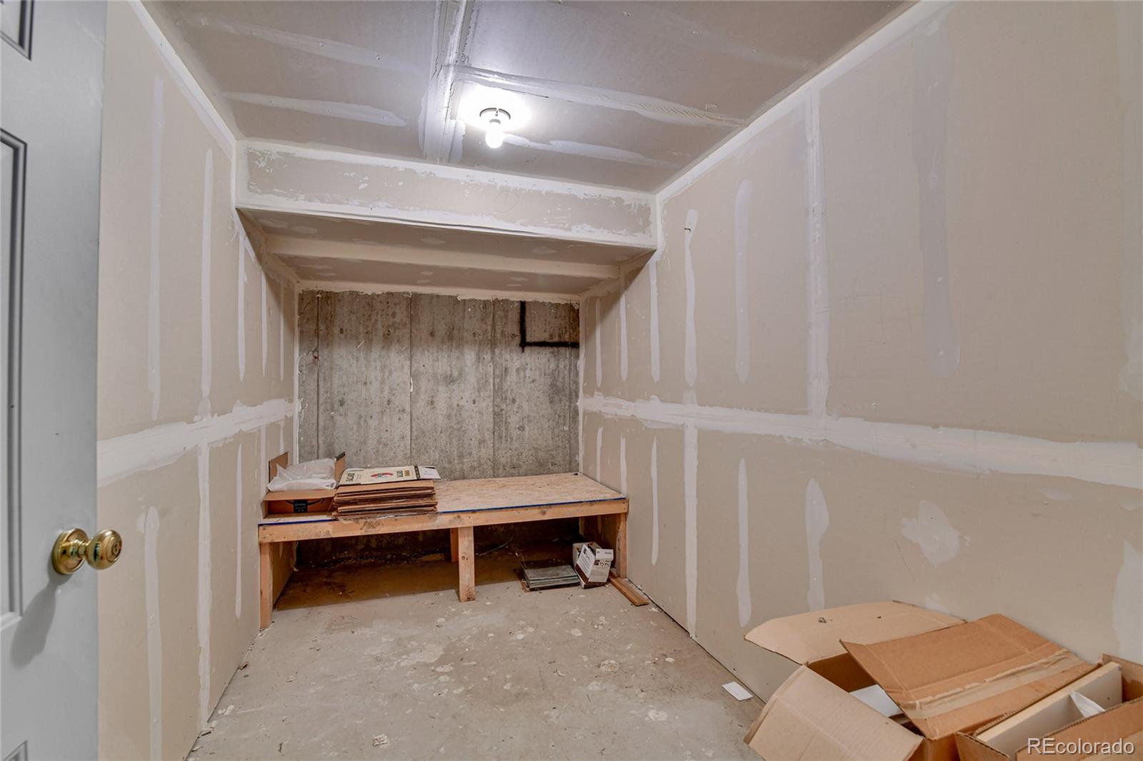 110 S Jackson Street Unit: 1D