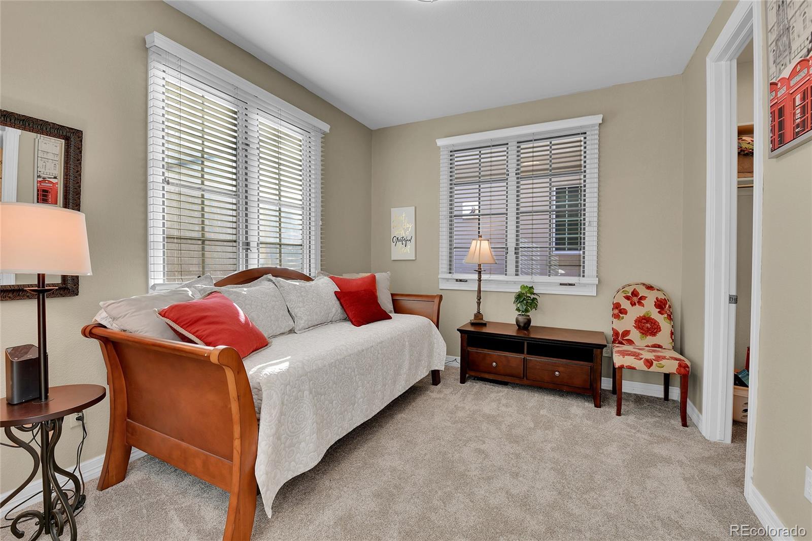 110 S Jackson Street Unit: 1D