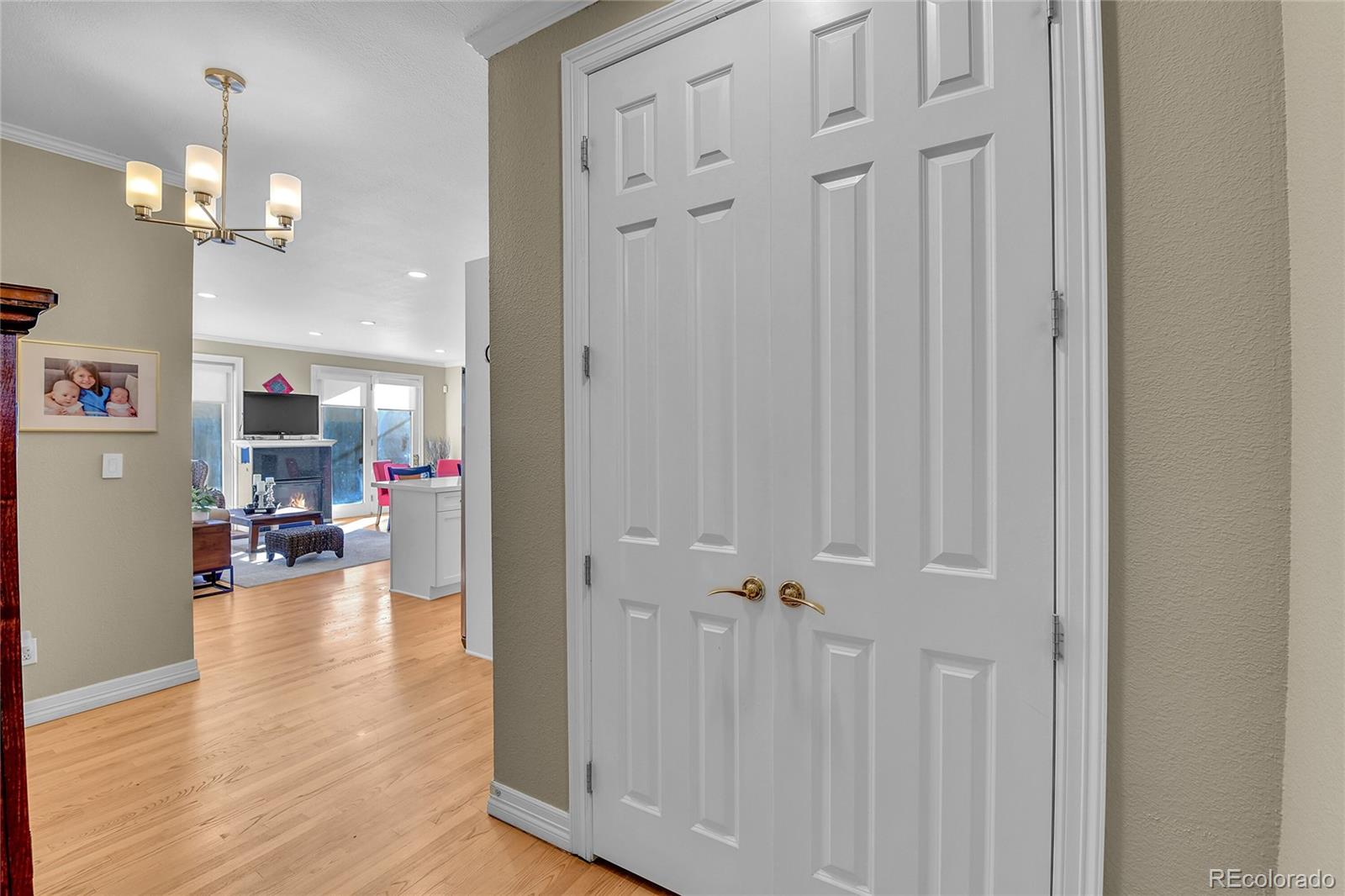 110 S Jackson Street Unit: 1D