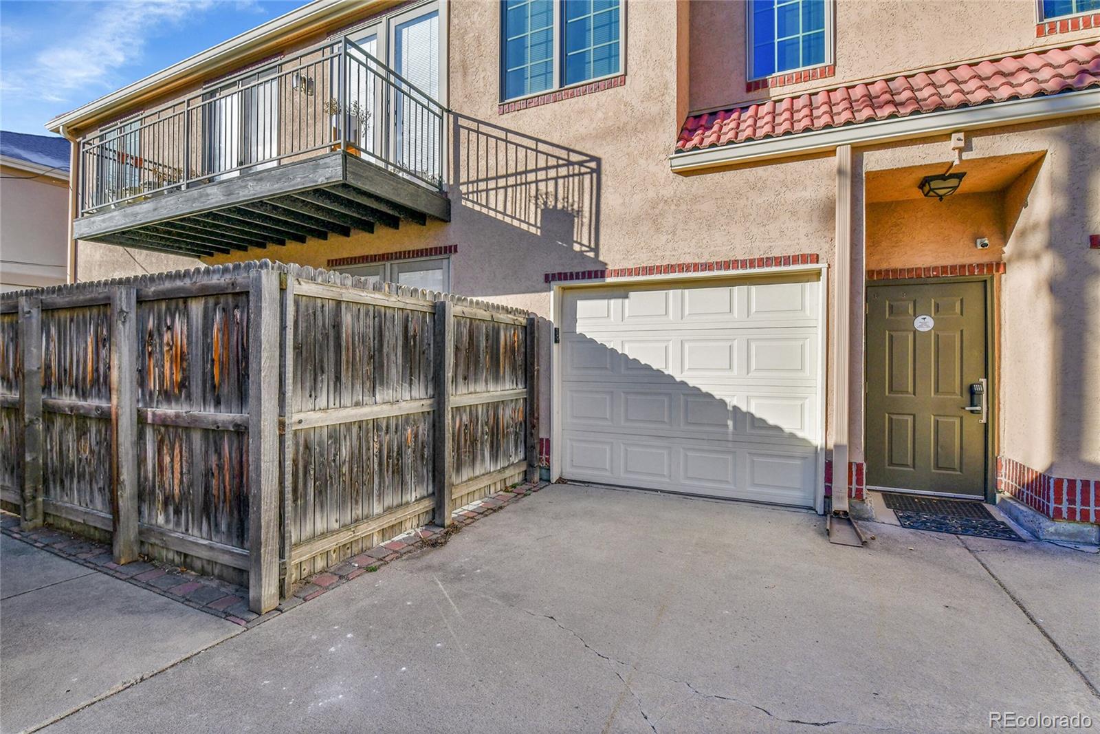 110 S Jackson Street Unit: 1D