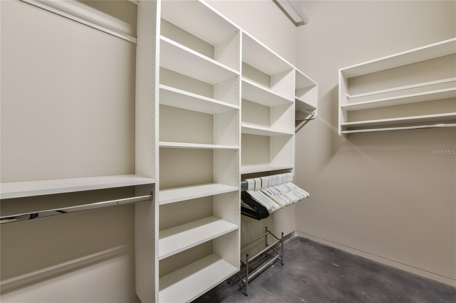 302 SE BROADWAY ST #260