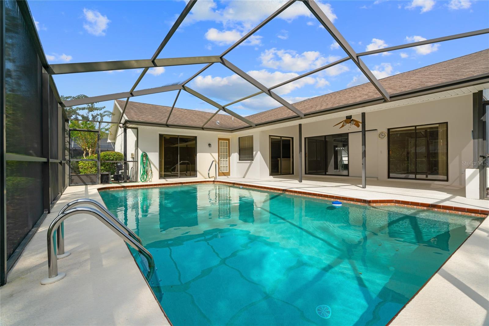 4182 S OAKHURST DRIVE