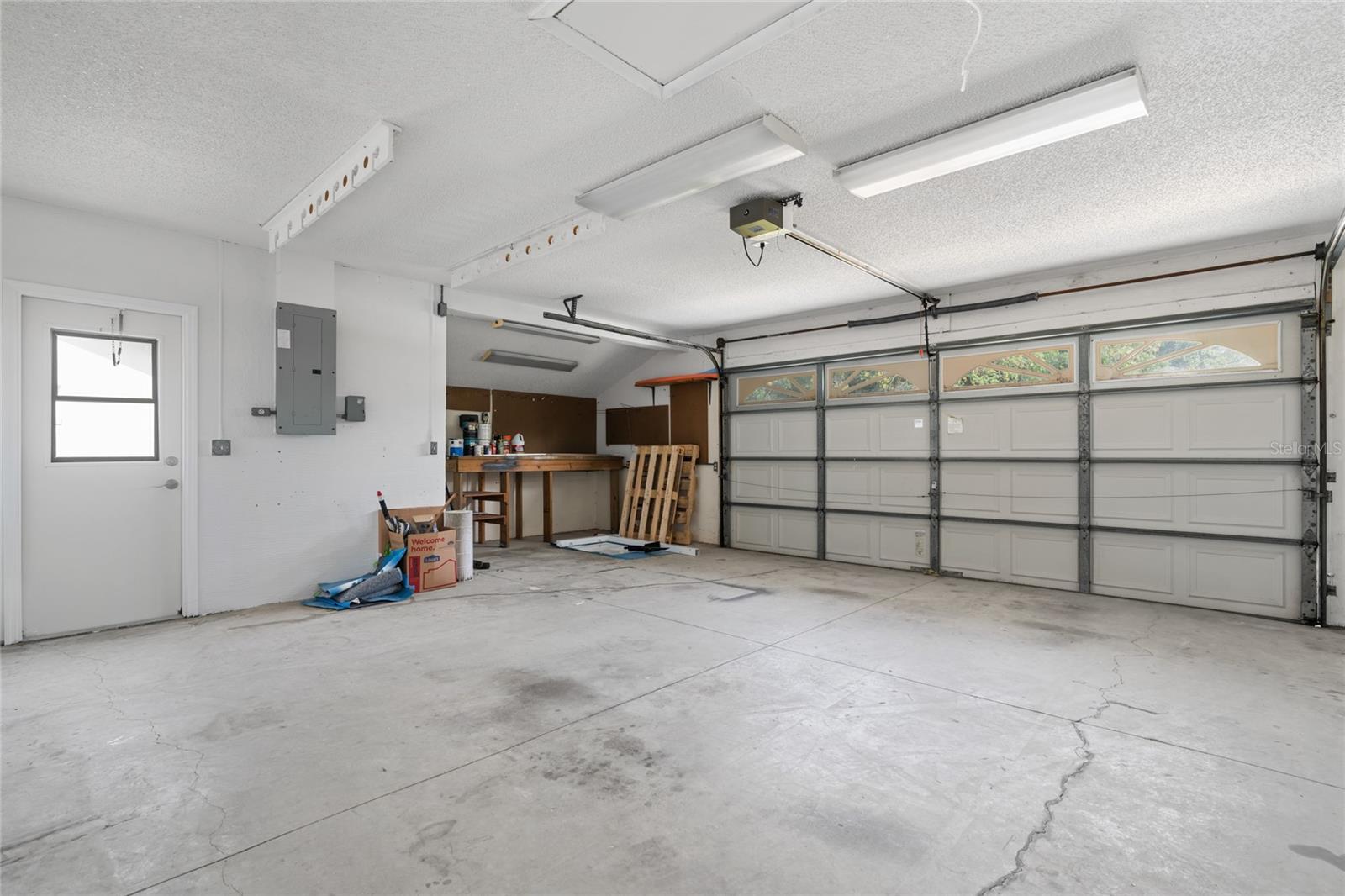 4182 S OAKHURST DRIVE