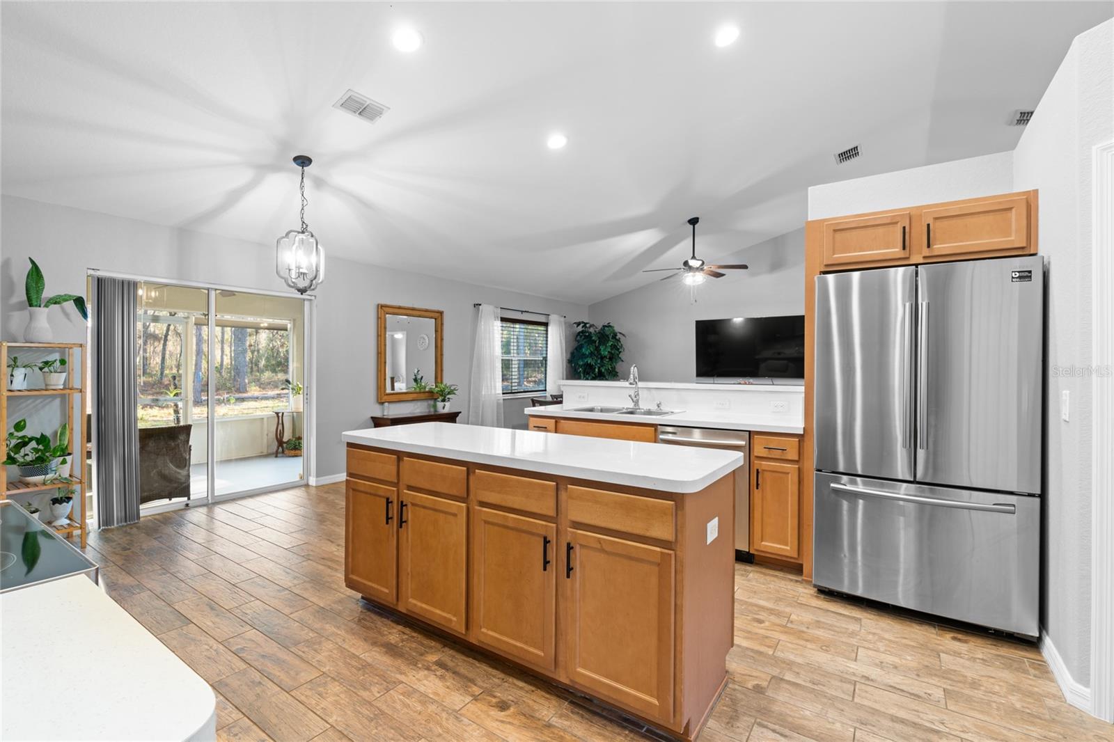 17 EUGENIA COURT NORTH