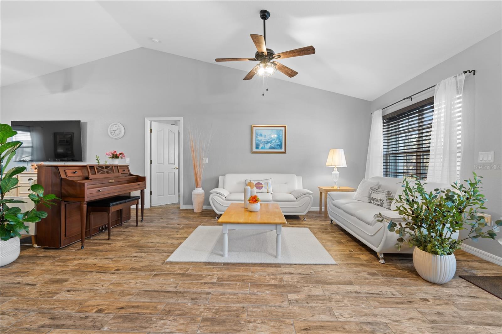 17 EUGENIA COURT NORTH