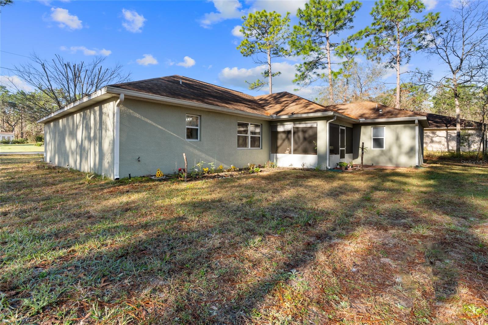 17 EUGENIA COURT NORTH