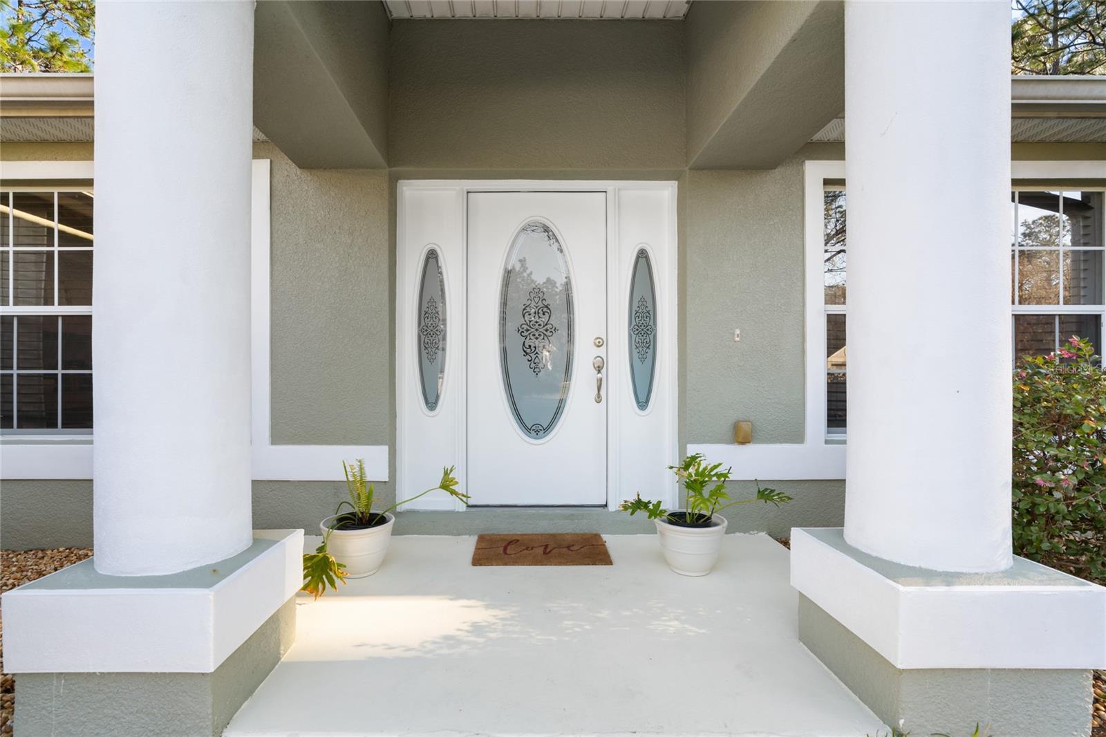 17 EUGENIA COURT NORTH