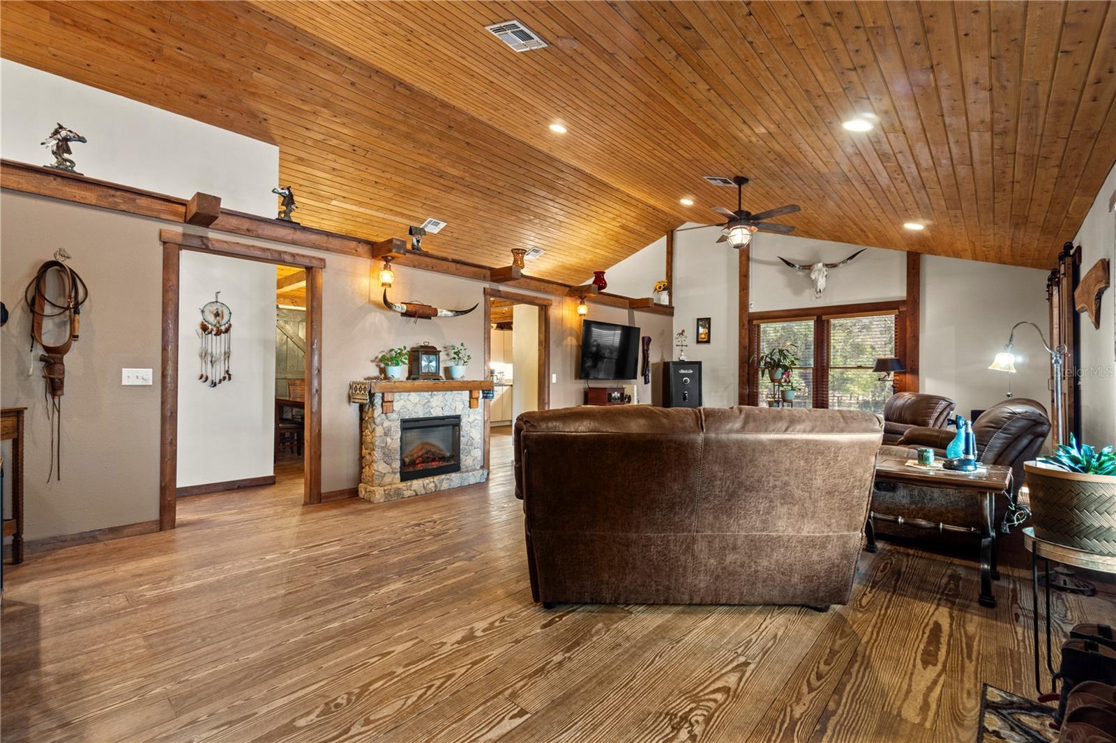 4292 SW 73 TRL