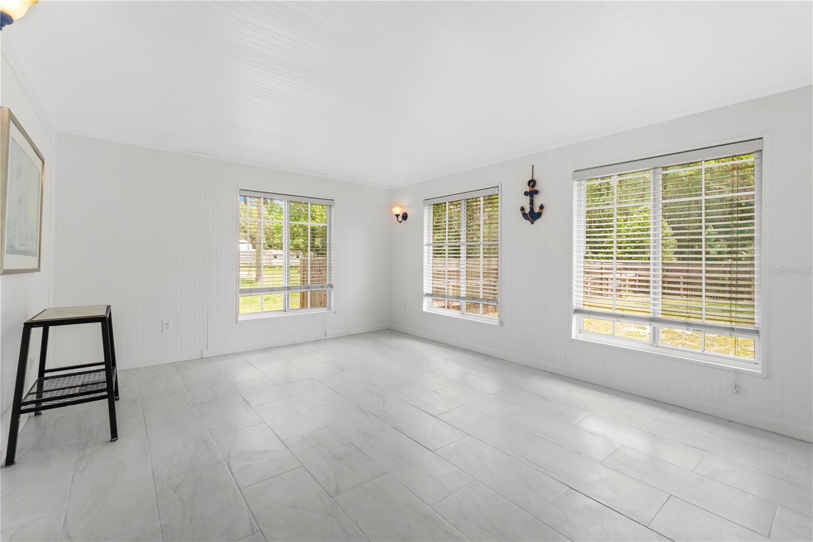 8356 W TAWNY ROSE LN