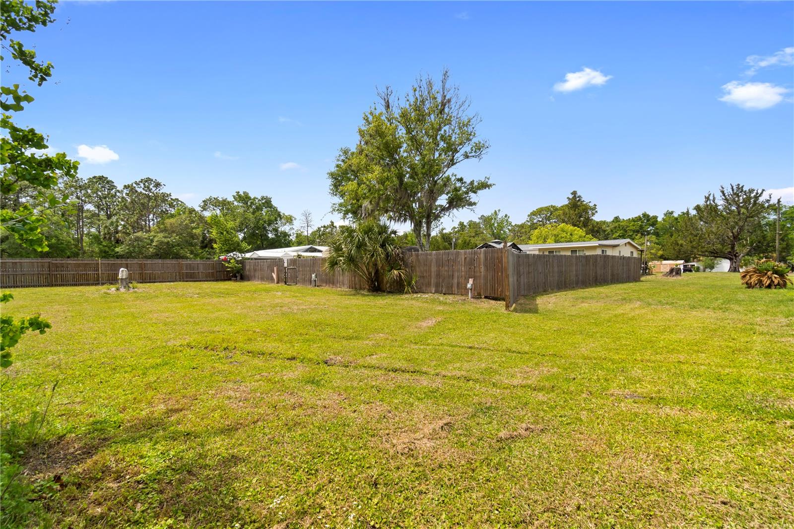 8356 W TAWNY ROSE LN