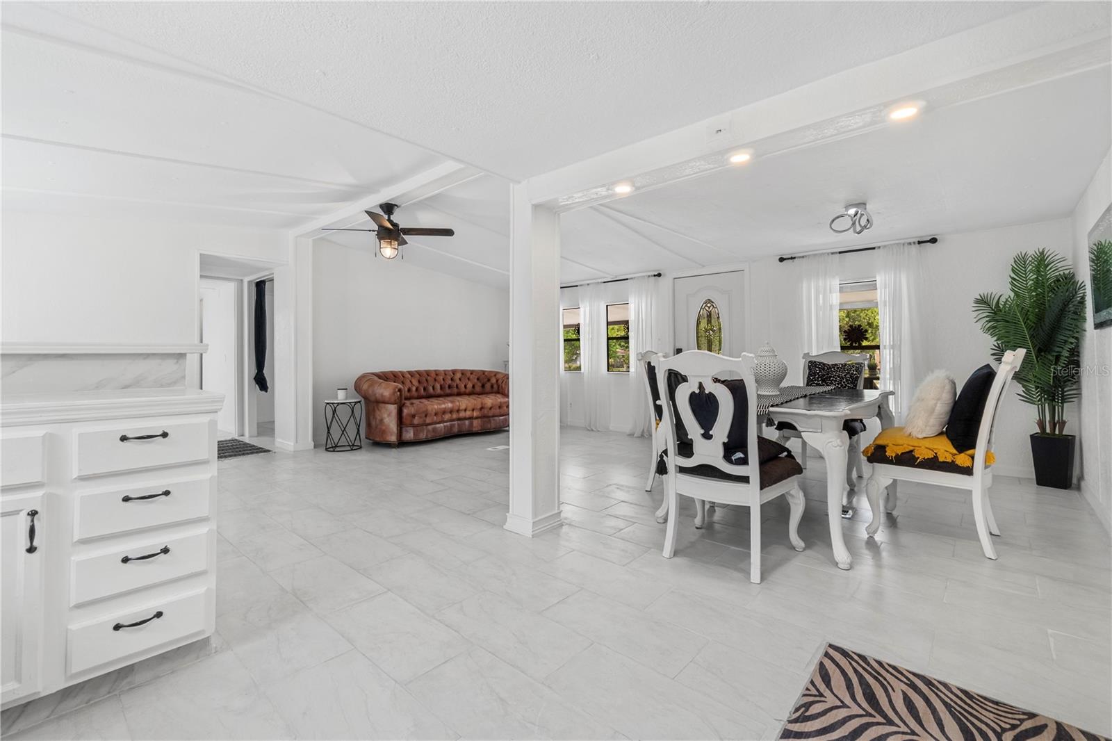 8356 W TAWNY ROSE LN