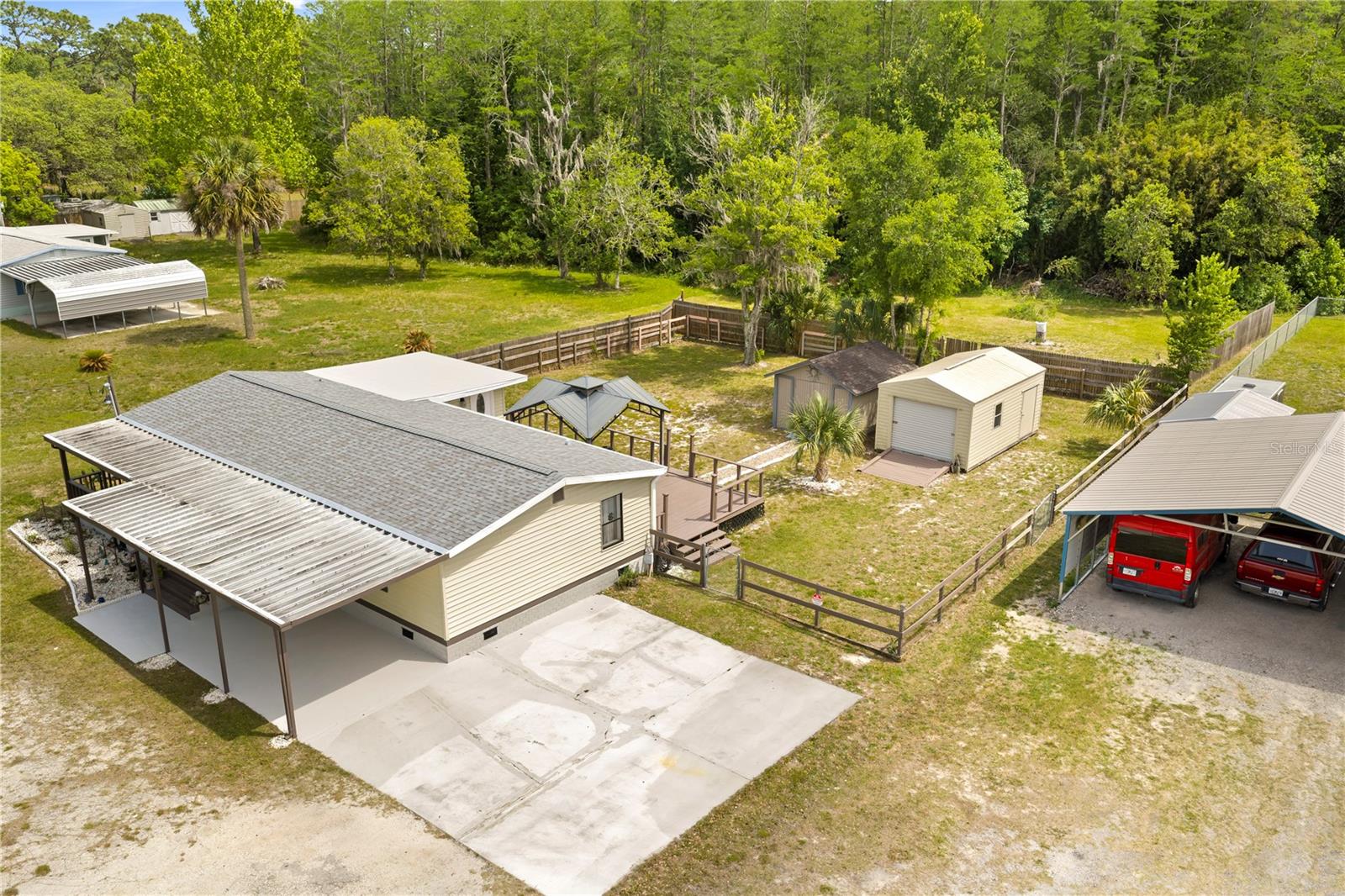 8356 W TAWNY ROSE LN
