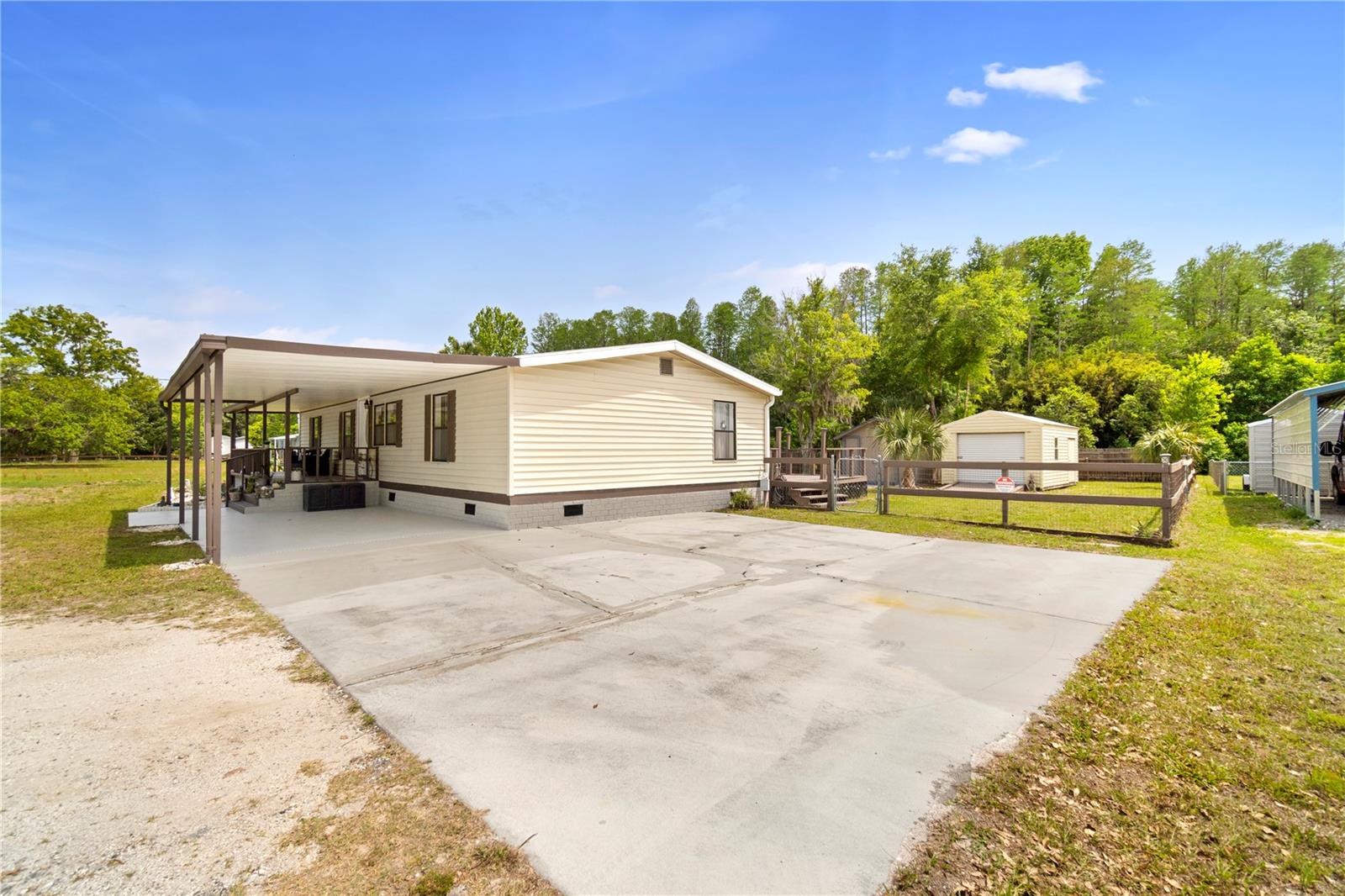 8356 W TAWNY ROSE LN