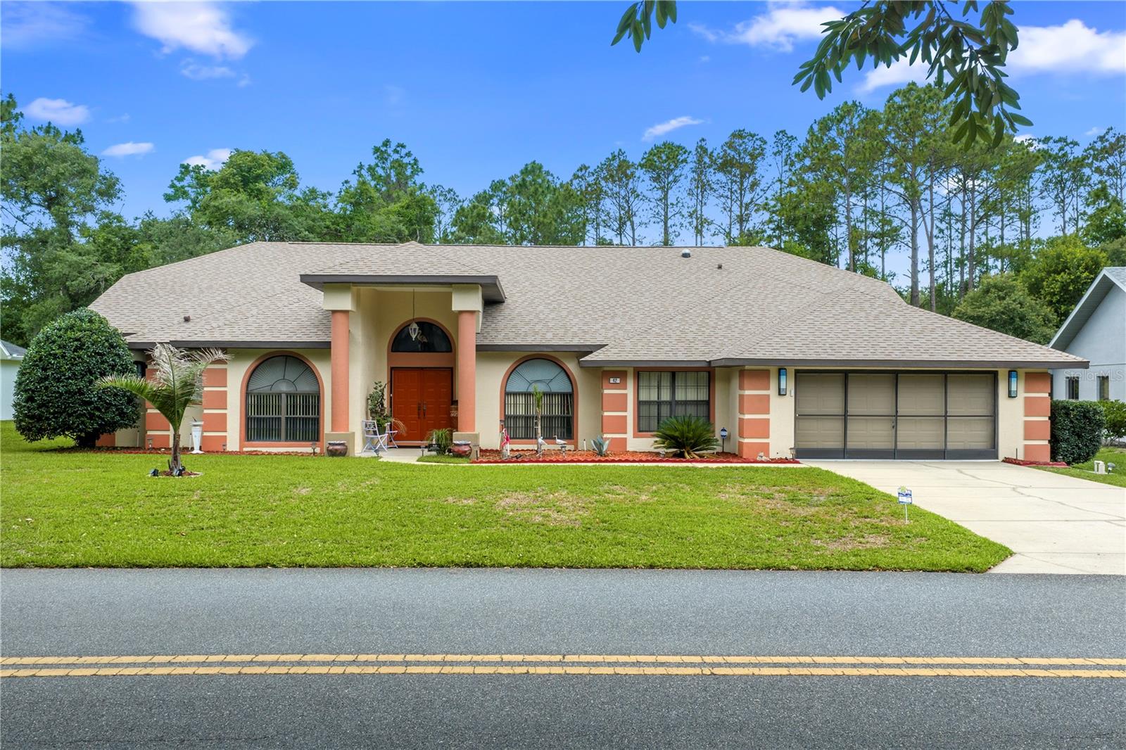 42 PINE DR