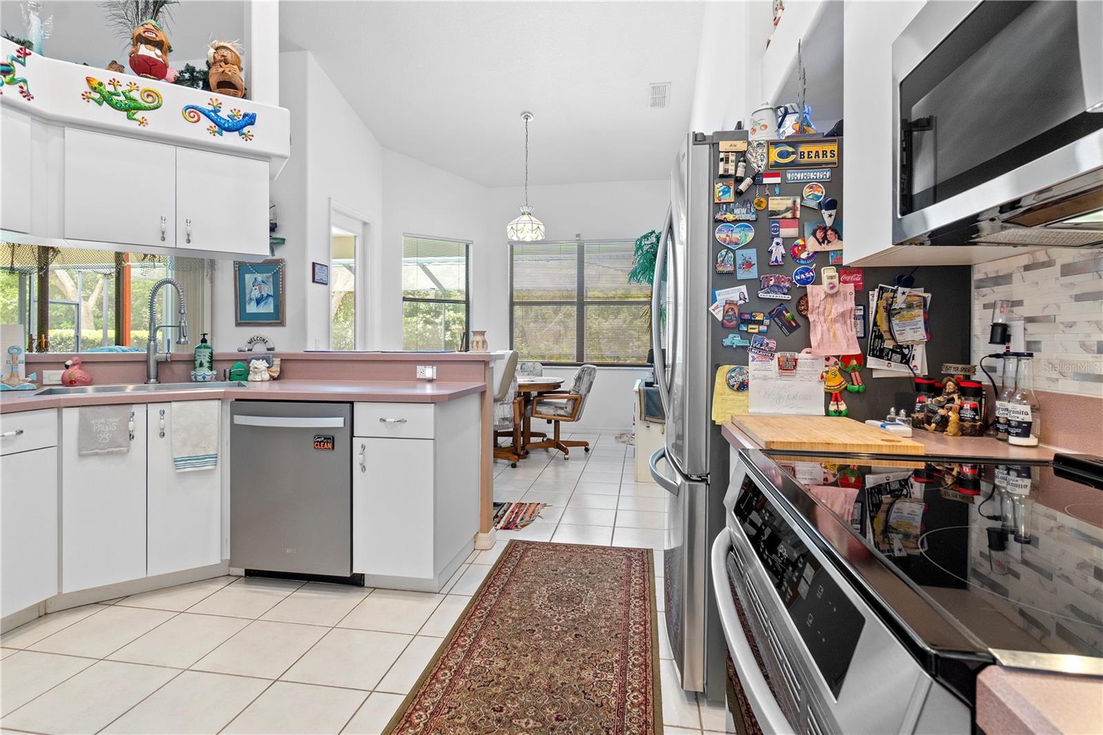 42 PINE DR