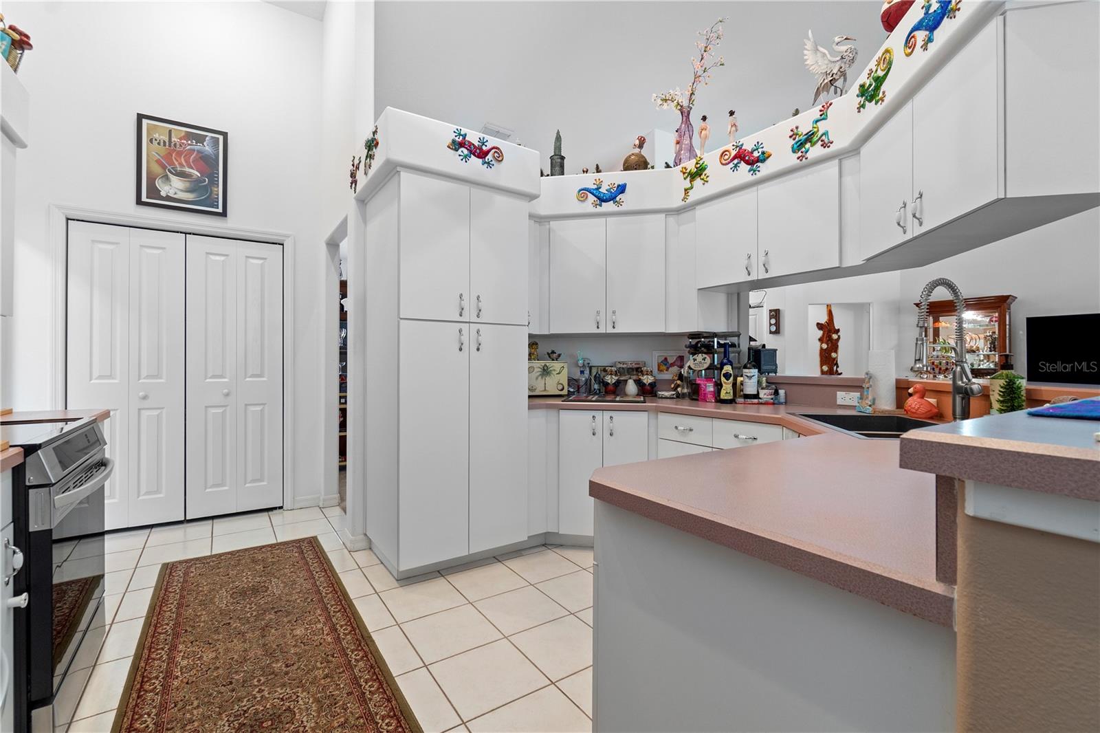 42 PINE DR