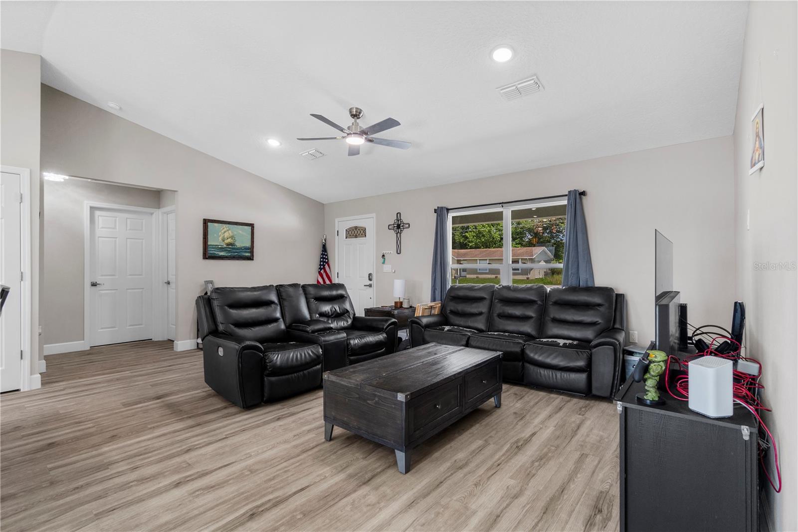 18 DOGWOOD TRAIL CRSE